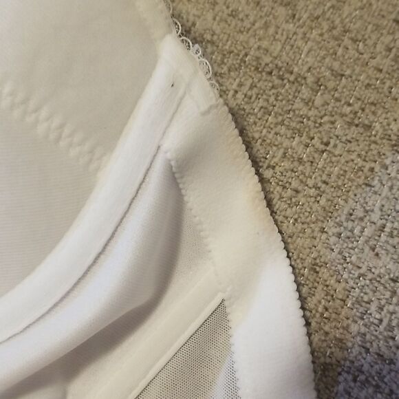 Vintage white bustier corset topBrand: Dominique Size: 40C - Picture 10 of 10